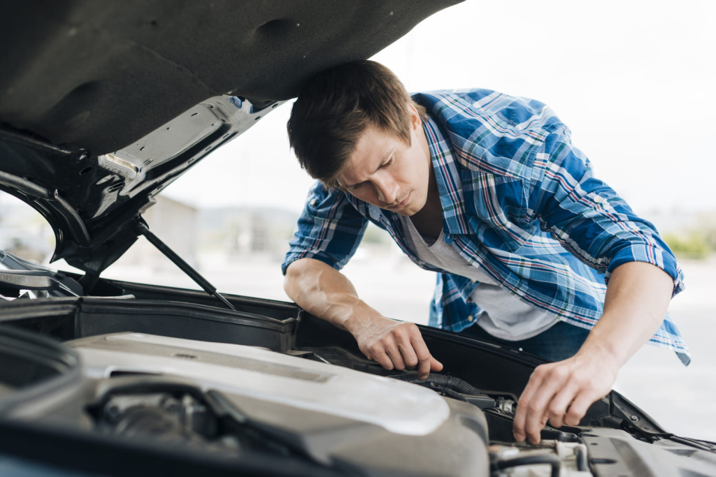 Custos com carro: como economizar na manutenção e combustível