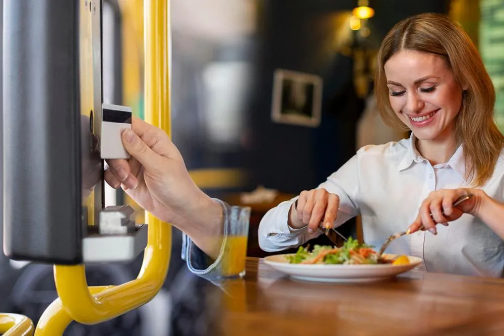 Dicas para controlar despesas com alimentação e transporte